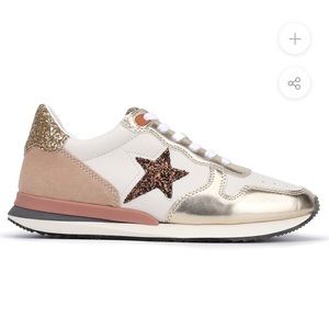 NEW Vintage Havana sneakers!